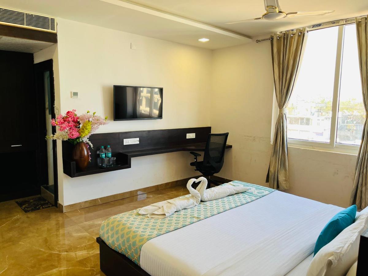 Hotel Elite By Signature Group Hyderabad Exterior photo